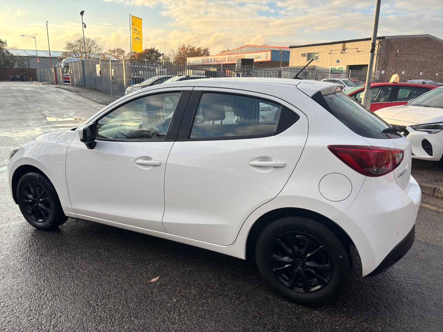 Used Mazda Mazda2 2019 for sale - 76508131: Photo 2
