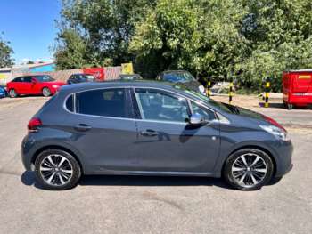 Used Peugeot 208 2019 for sale - 75119468: Photo