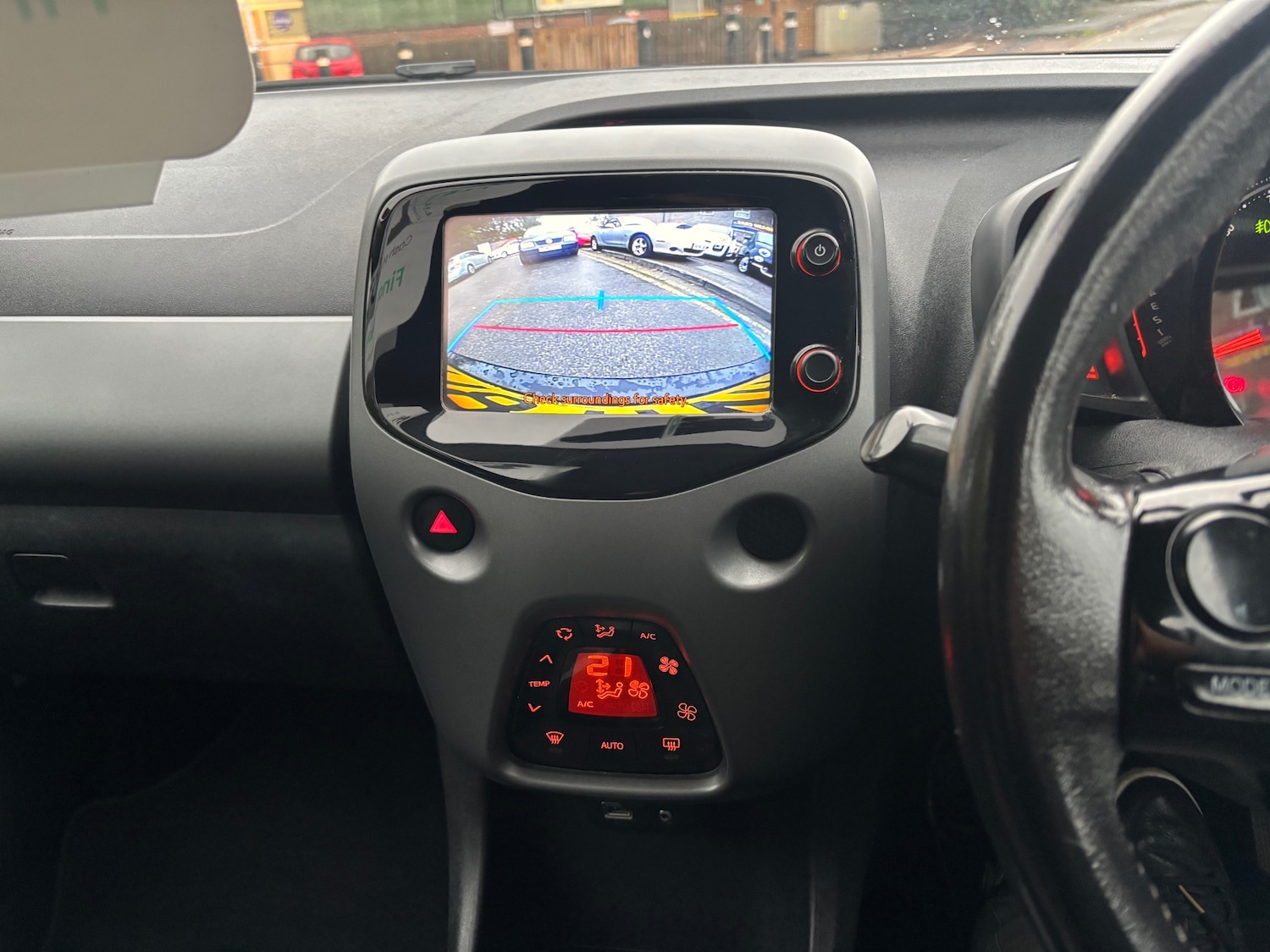 Used Toyota AYGO 2018 for sale - 76156568: Photo 11