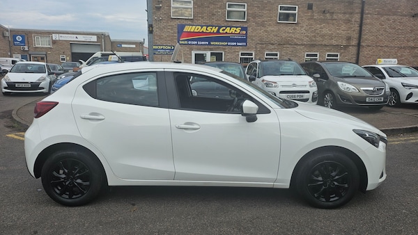 Used Mazda Mazda2 2019 for sale - 75133868: Photo 2