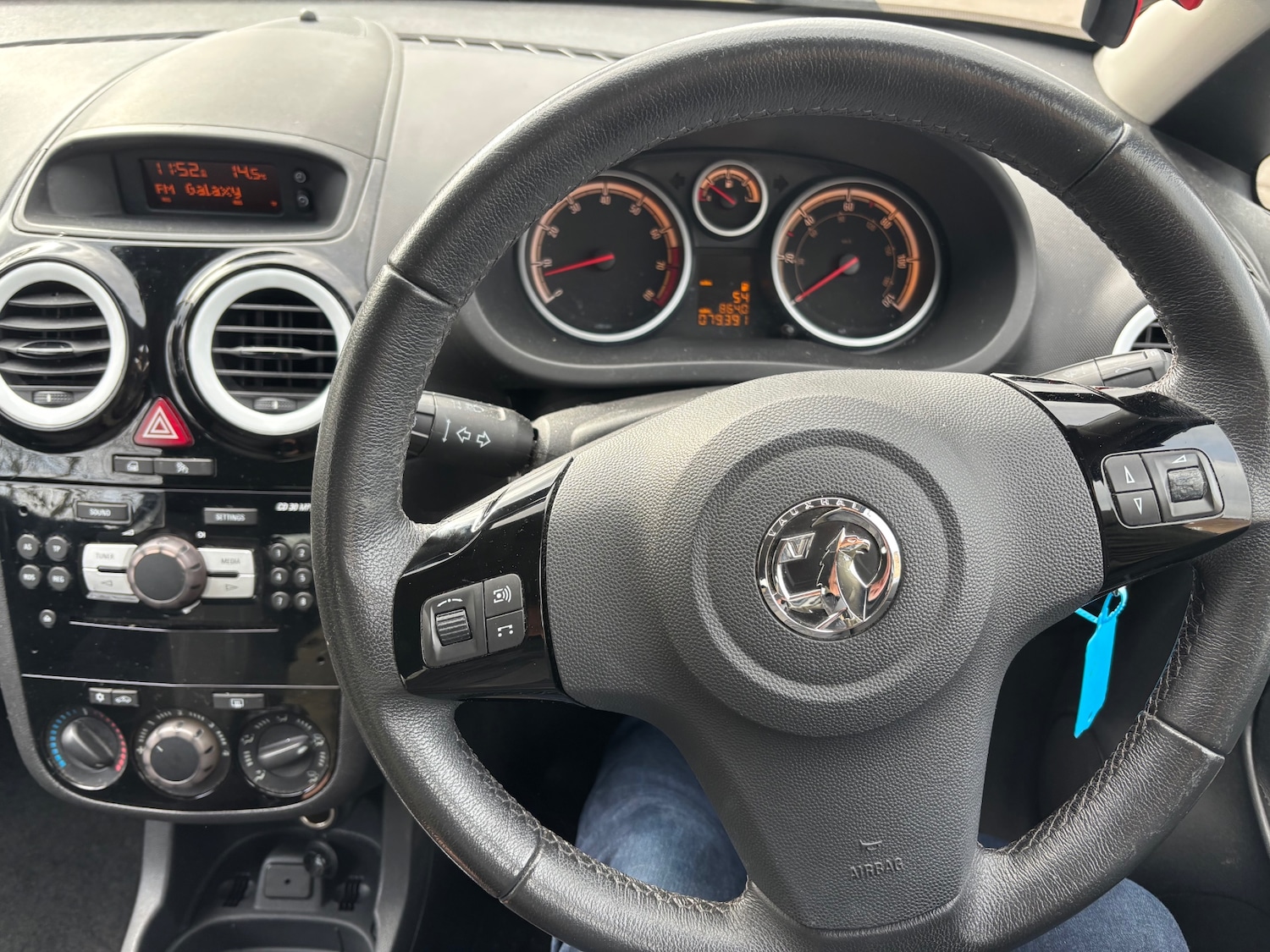 Used Vauxhall Corsa 2013 for sale - 77650324: Photo 9