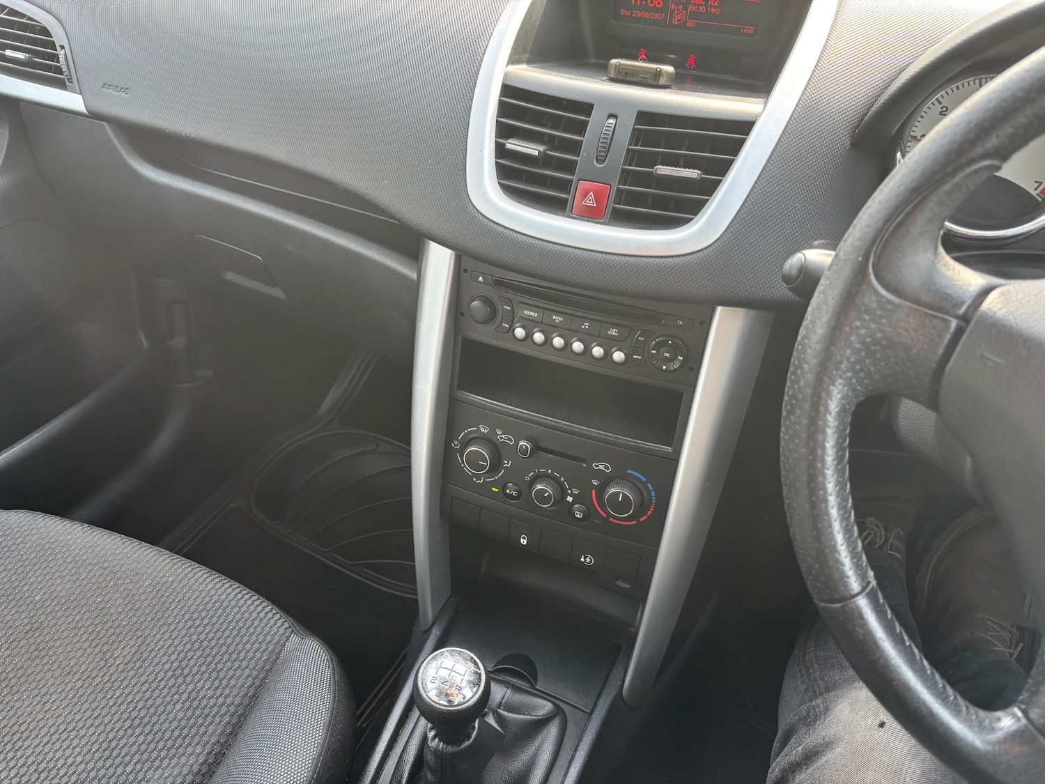 Used Peugeot 207 2012 for sale - 77968911: Photo 14