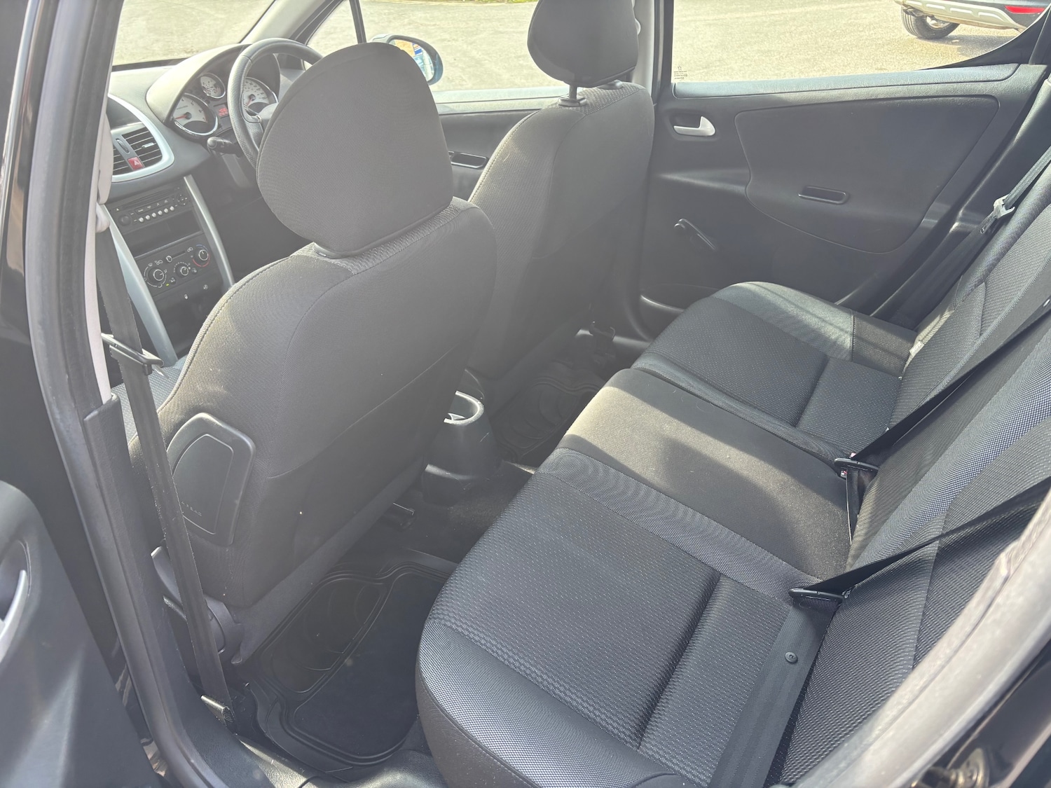 Used Peugeot 207 2012 for sale - 77968911: Photo 6