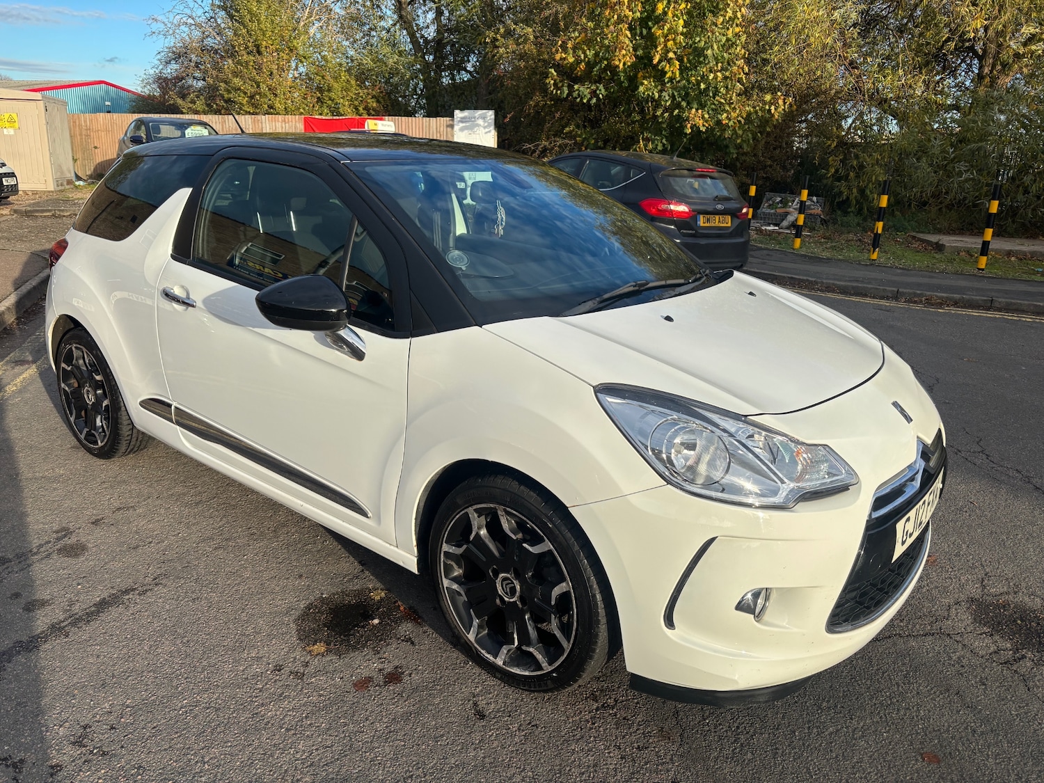 Used Citroen DS3 2012 for sale - 76384192: Photo 2