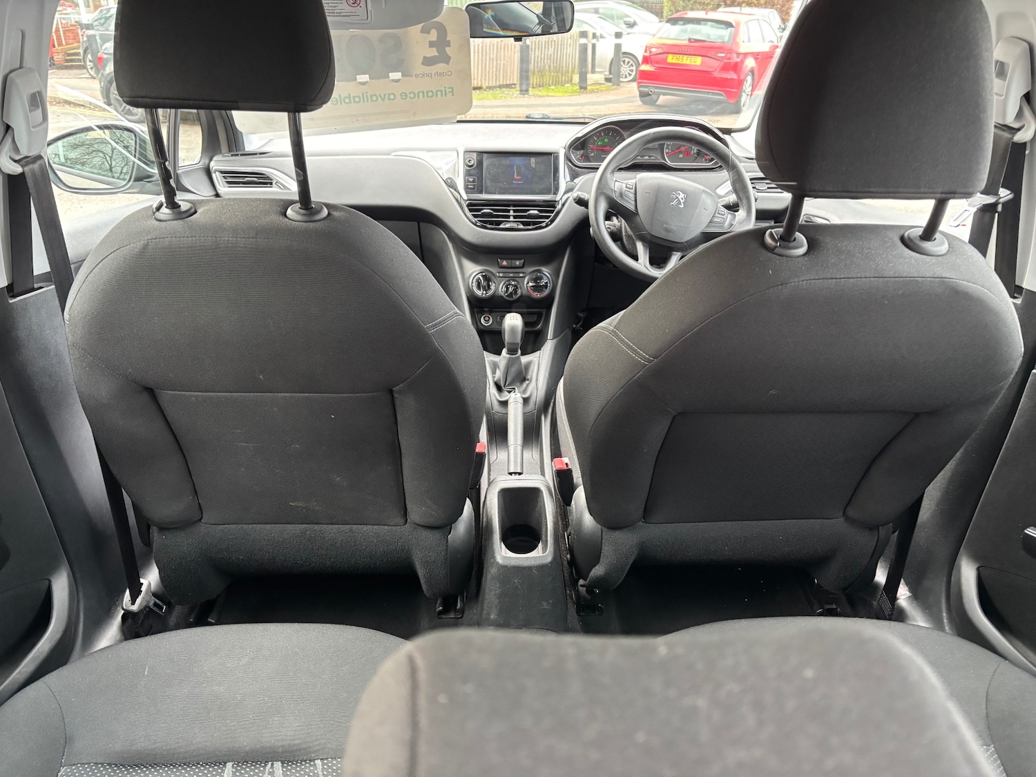 Used Peugeot 208 2013 for sale - 77420303: Photo 12