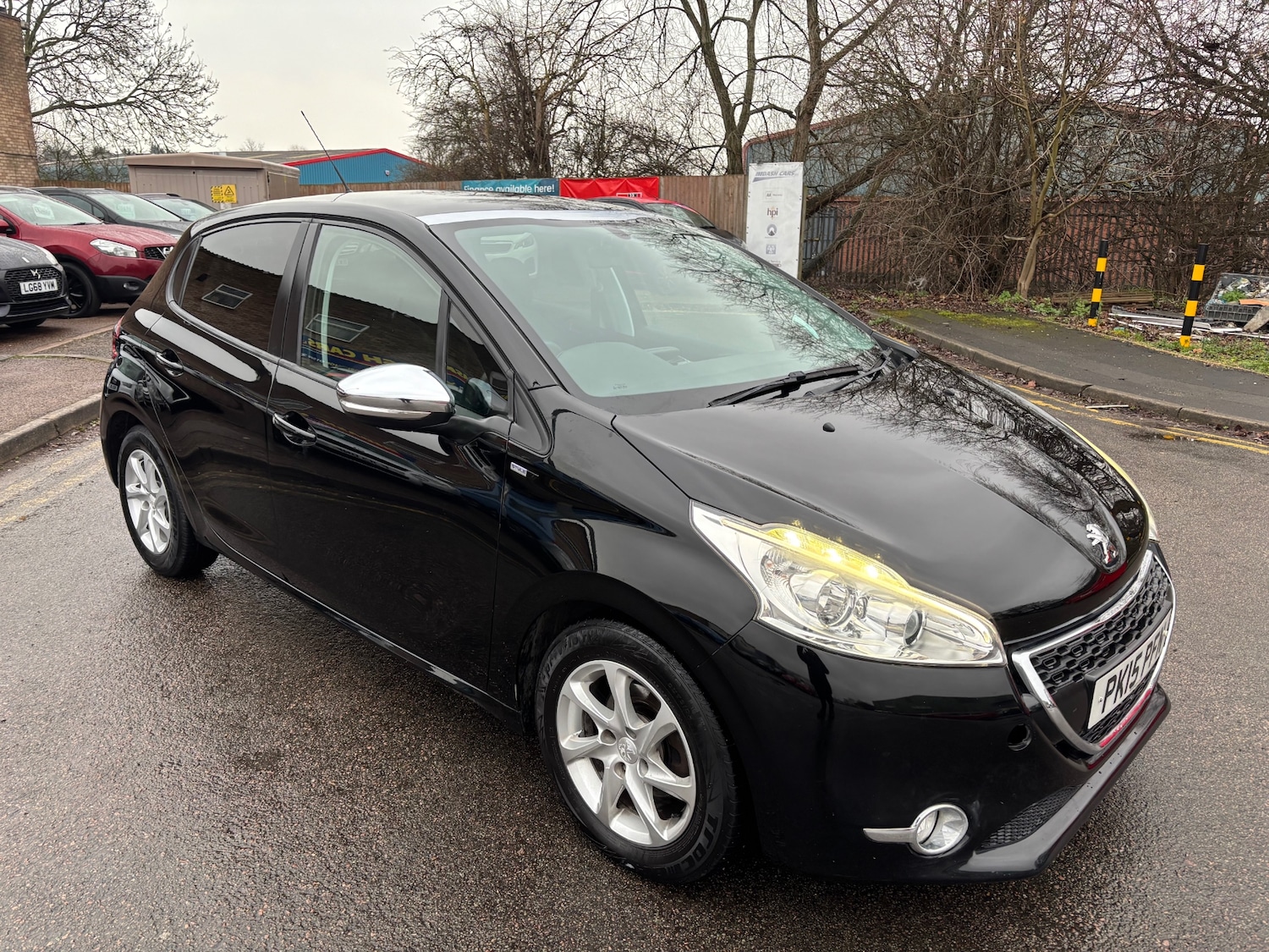Used Peugeot 208 2015 for sale - 77420498: Photo 3