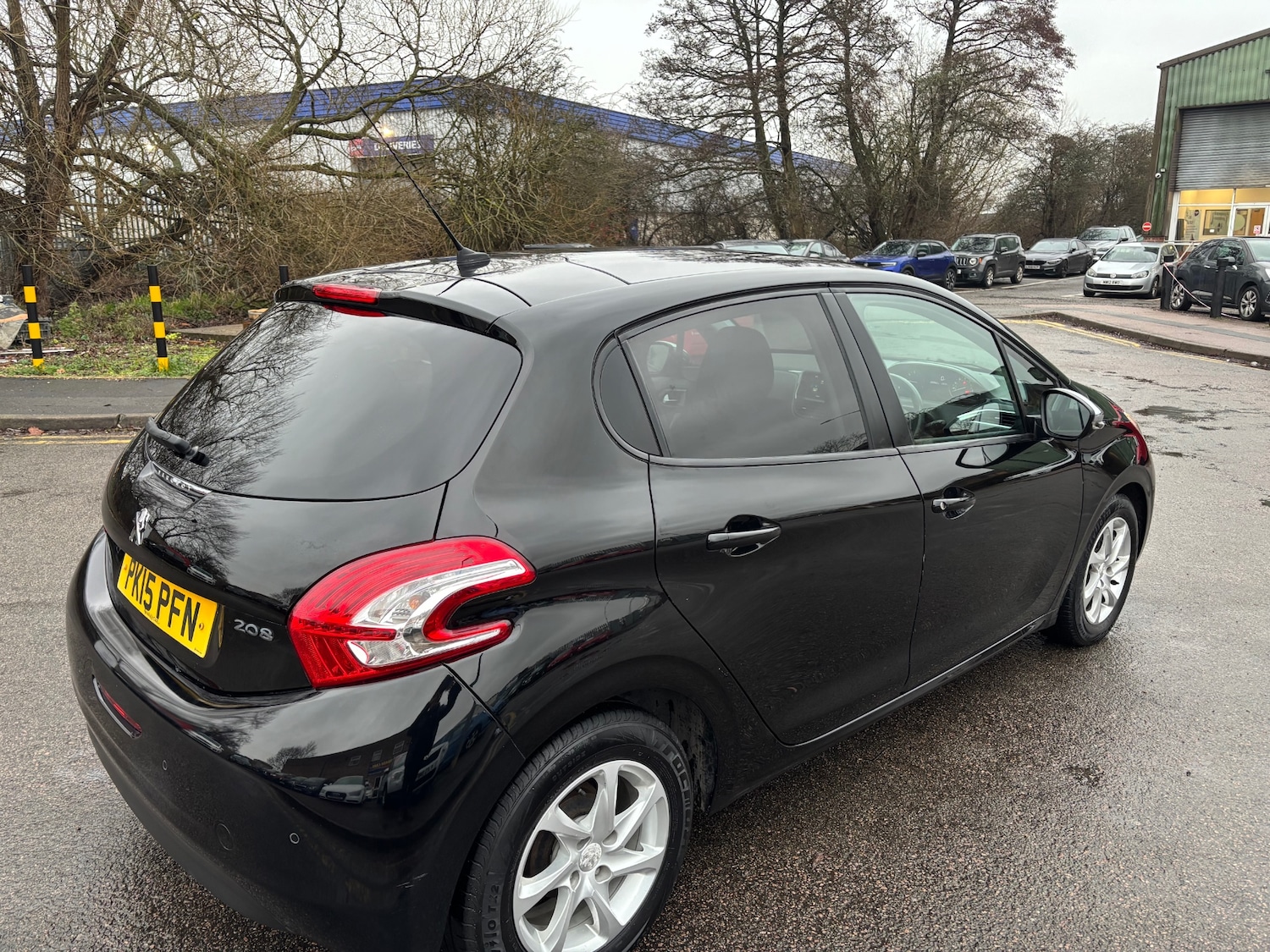 Used Peugeot 208 2015 for sale - 77420498: Photo 4
