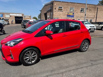 Used Toyota Yaris 2017 for sale - 79448356: Photo