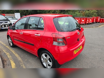 Used Toyota Yaris 2010 for sale - 76129693: Photo