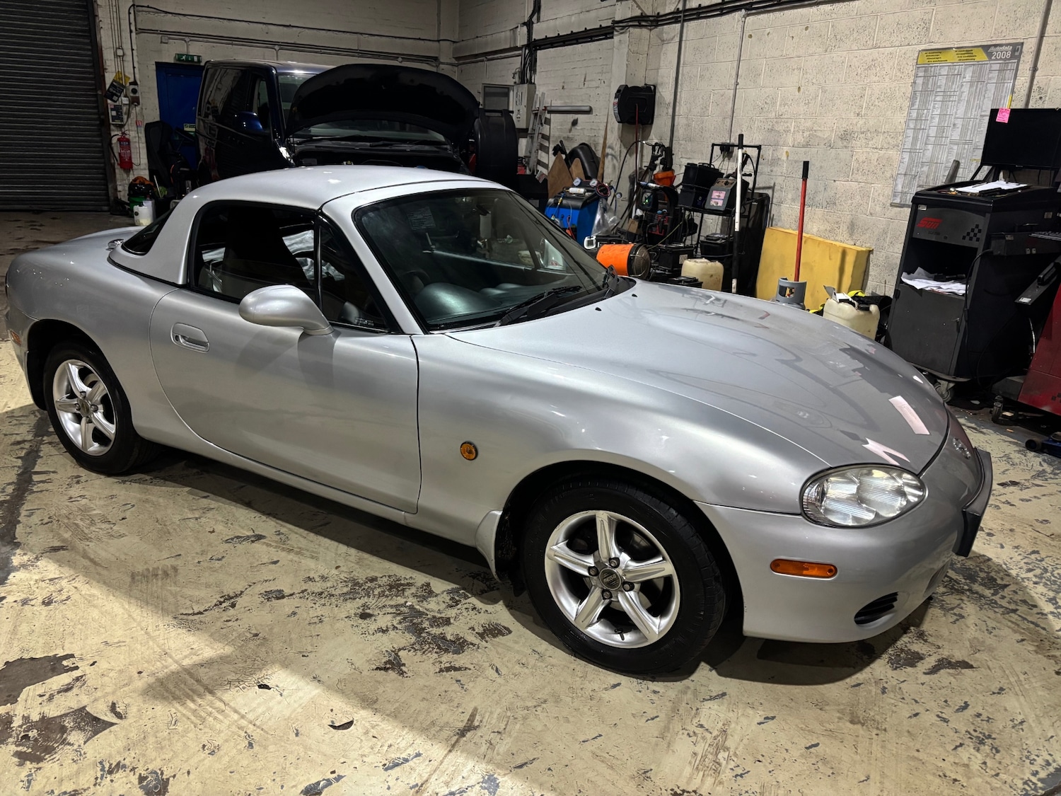 Used Mazda MX-5 2001 for sale - 76835947: Photo 1