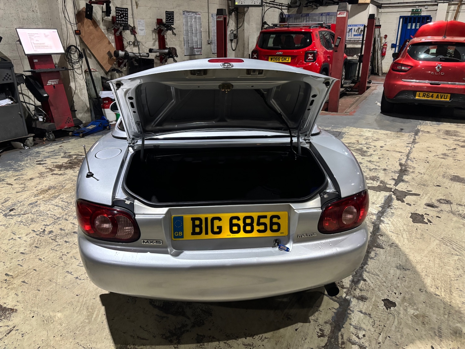 Used Mazda MX-5 2001 for sale - 76835947: Photo 10