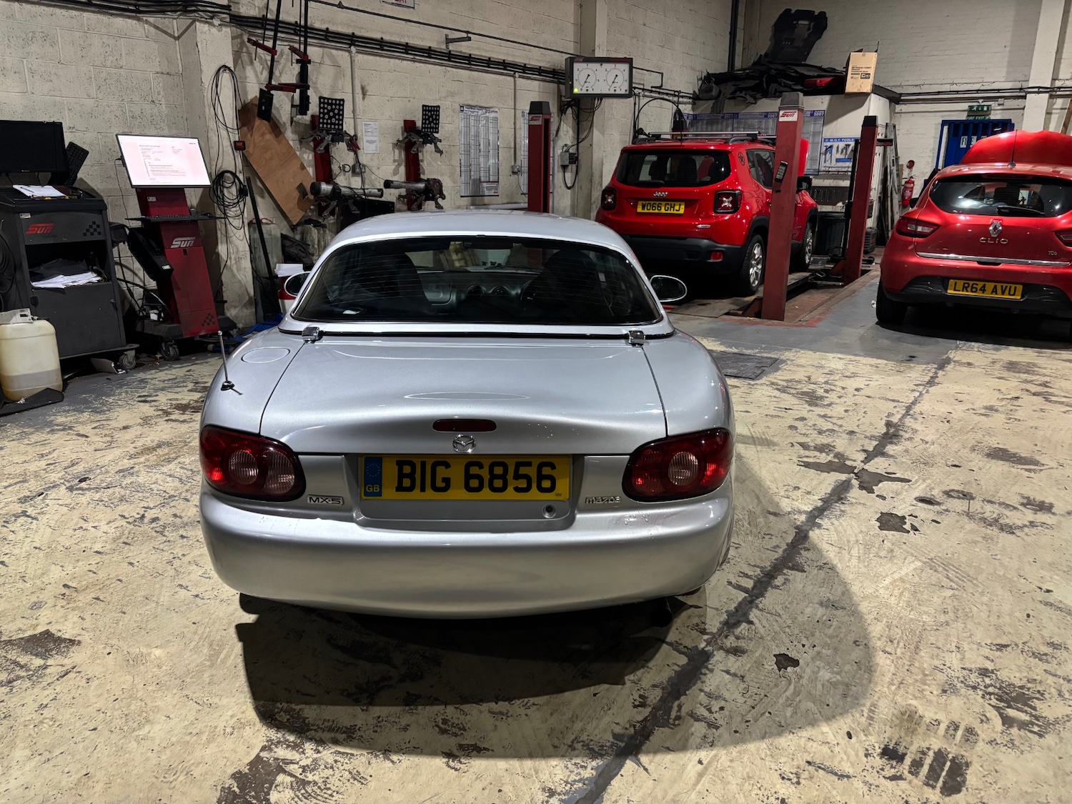 Used Mazda MX-5 2001 for sale - 76835947: Photo 8