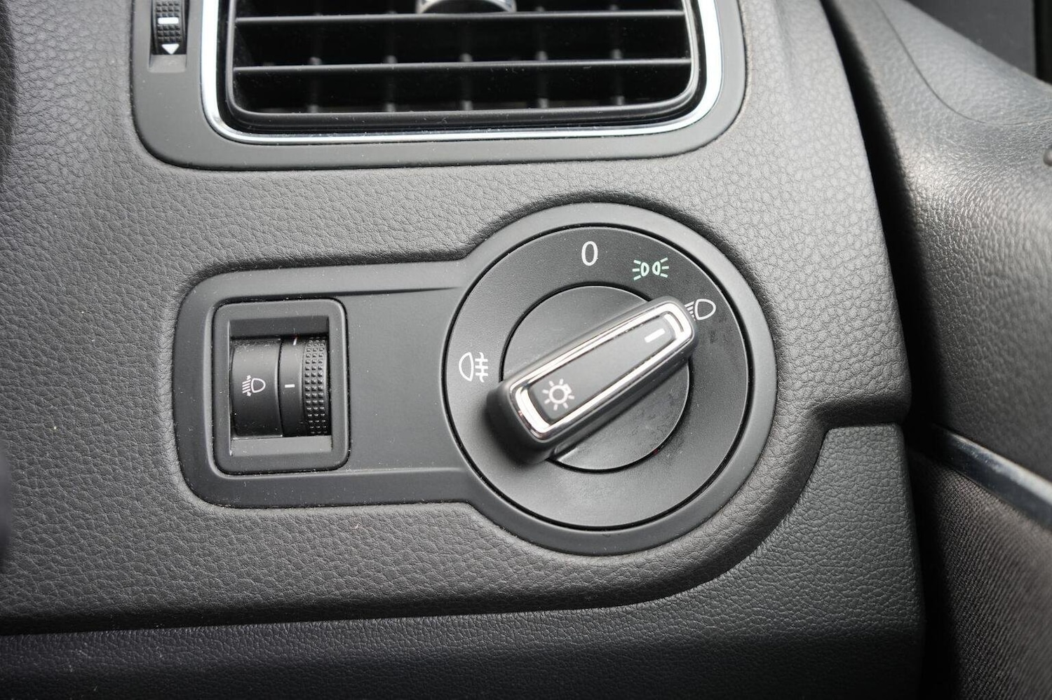 Used Volkswagen Polo 2015 for sale - 76963400: Photo 23