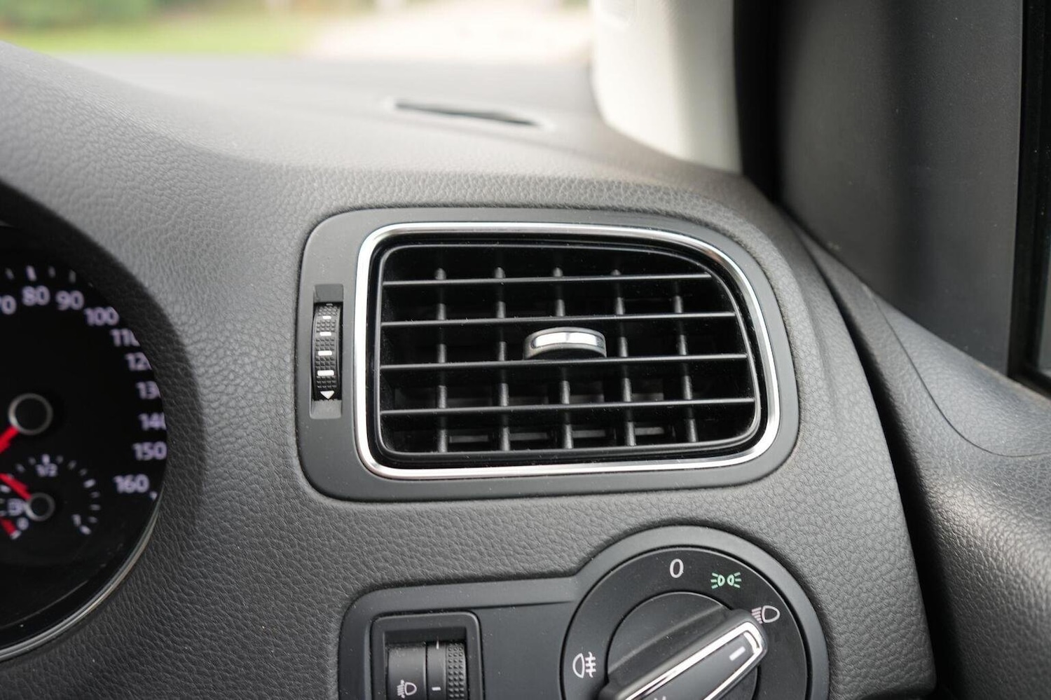 Used Volkswagen Polo 2015 for sale - 76963400: Photo 24