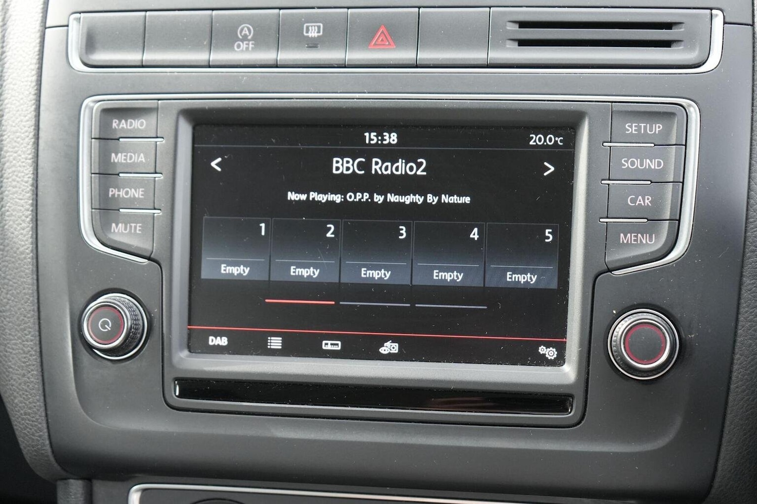 Used Volkswagen Polo 2015 for sale - 76963400: Photo 29