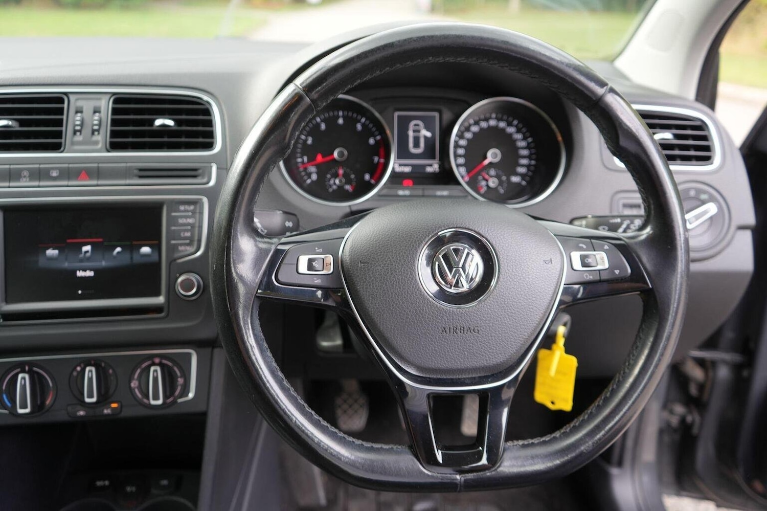 Used Volkswagen Polo 2015 for sale - 76963400: Photo 35