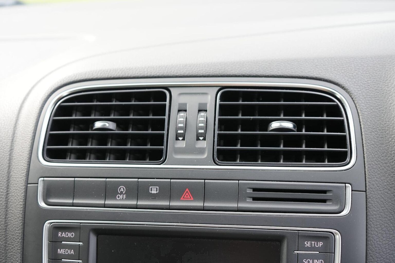 Used Volkswagen Polo 2015 for sale - 76963400: Photo 41