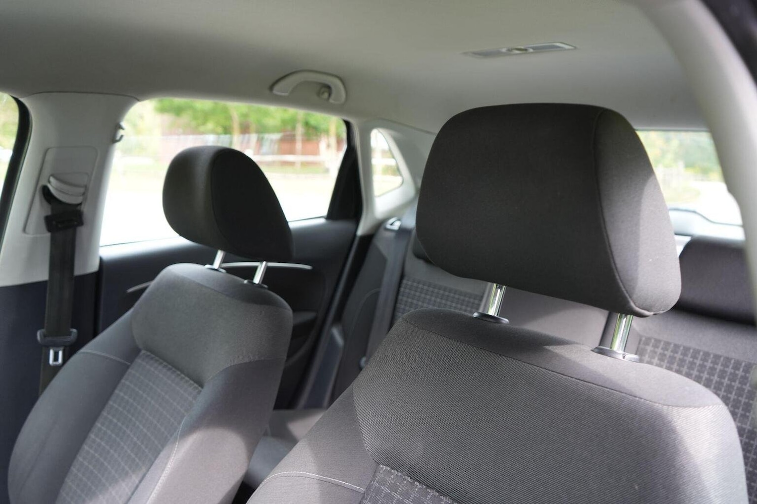 Used Volkswagen Polo 2015 for sale - 76963400: Photo 44