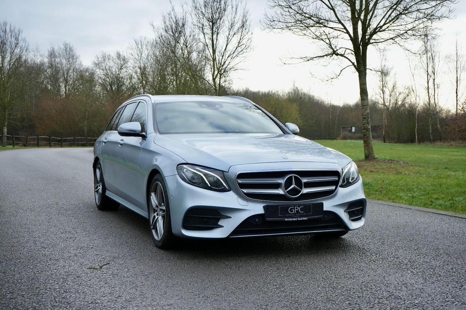 Used Mercedes-Benz E Class 2017 for sale - 77363619: Photo 2