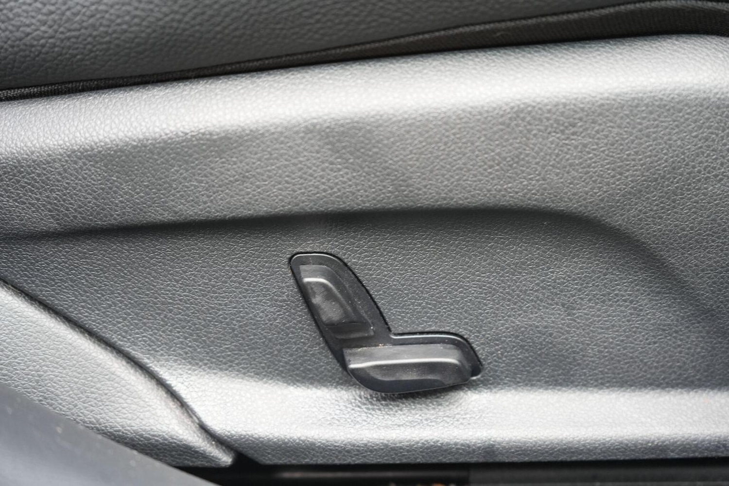 Used Mercedes-Benz E Class 2017 for sale - 77363619: Photo 26