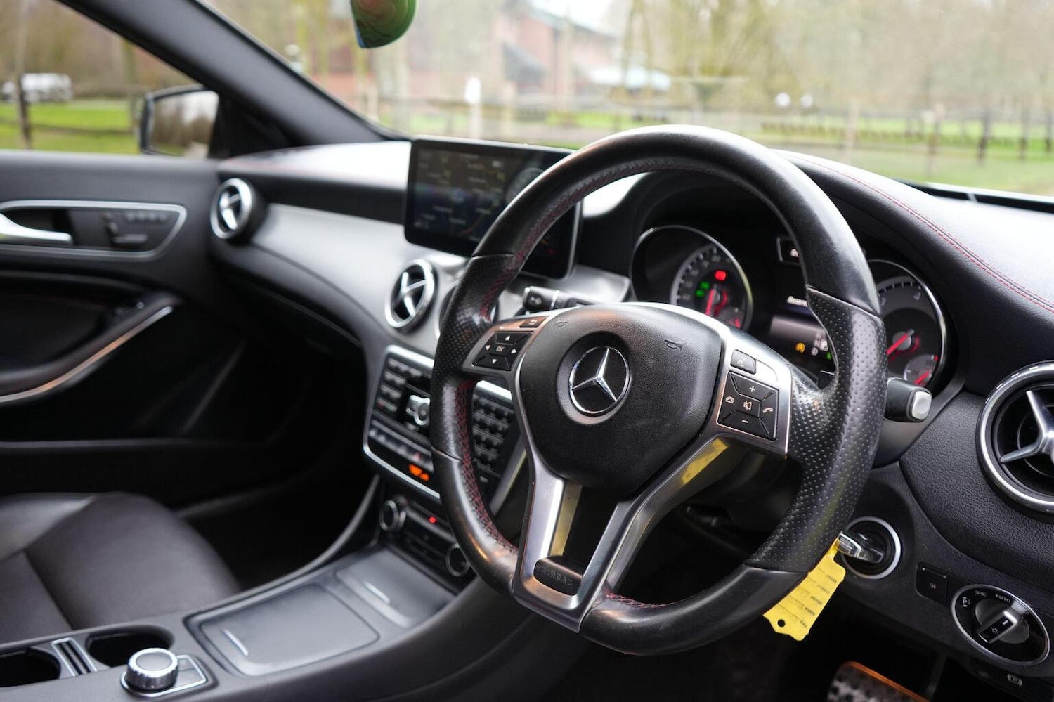 Used Mercedes-Benz GLA 2015 for sale - 77303638: Photo 10