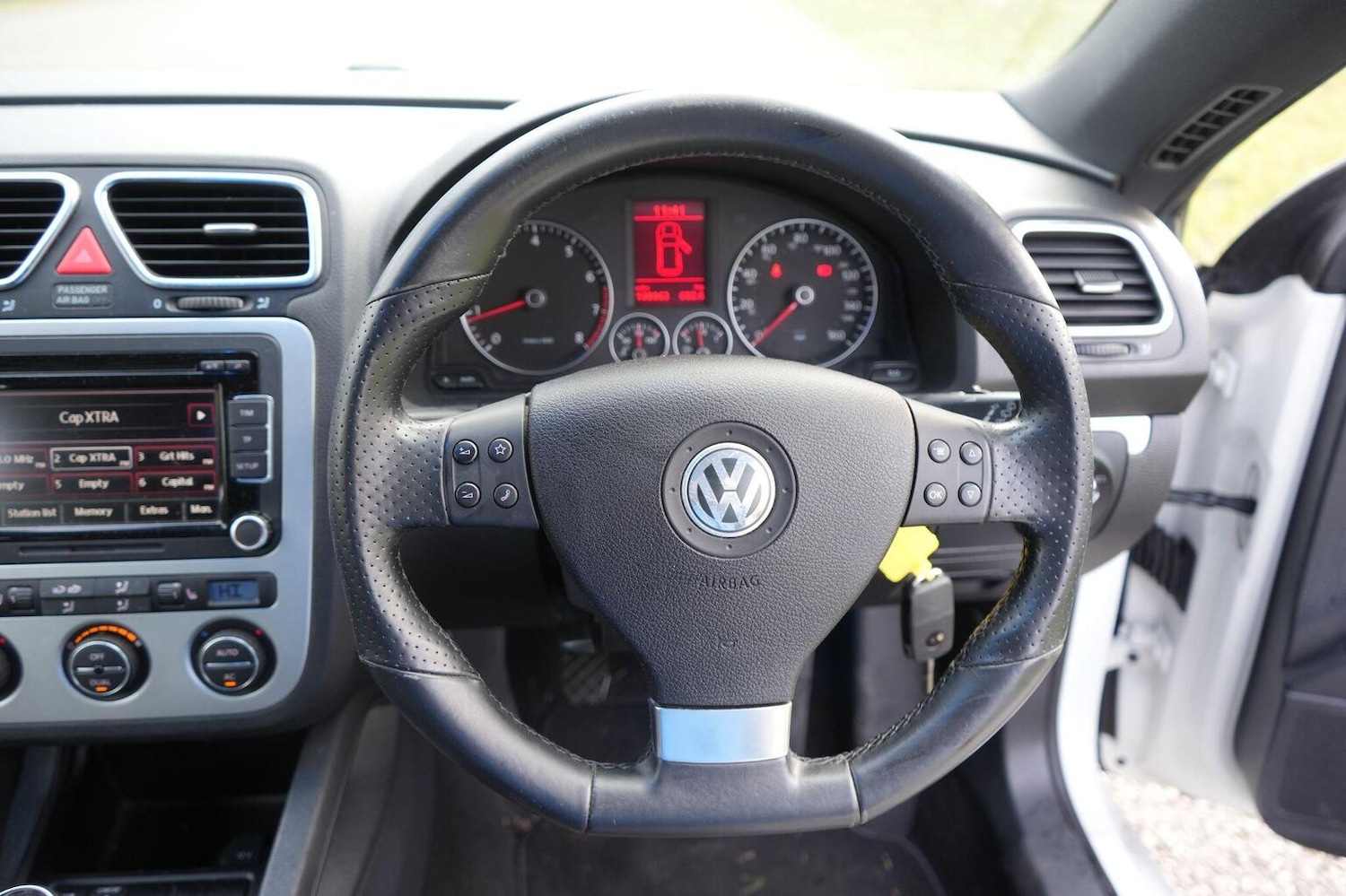 Used Volkswagen Scirocco 2008 for sale - 77363621: Photo 27