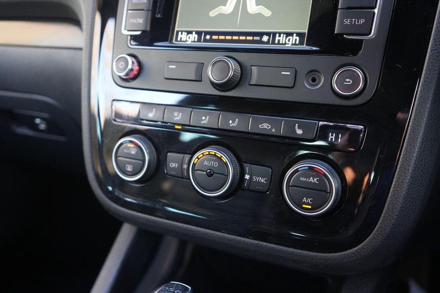 Used Volkswagen Scirocco 2015 for sale - 76963264: Photo 40