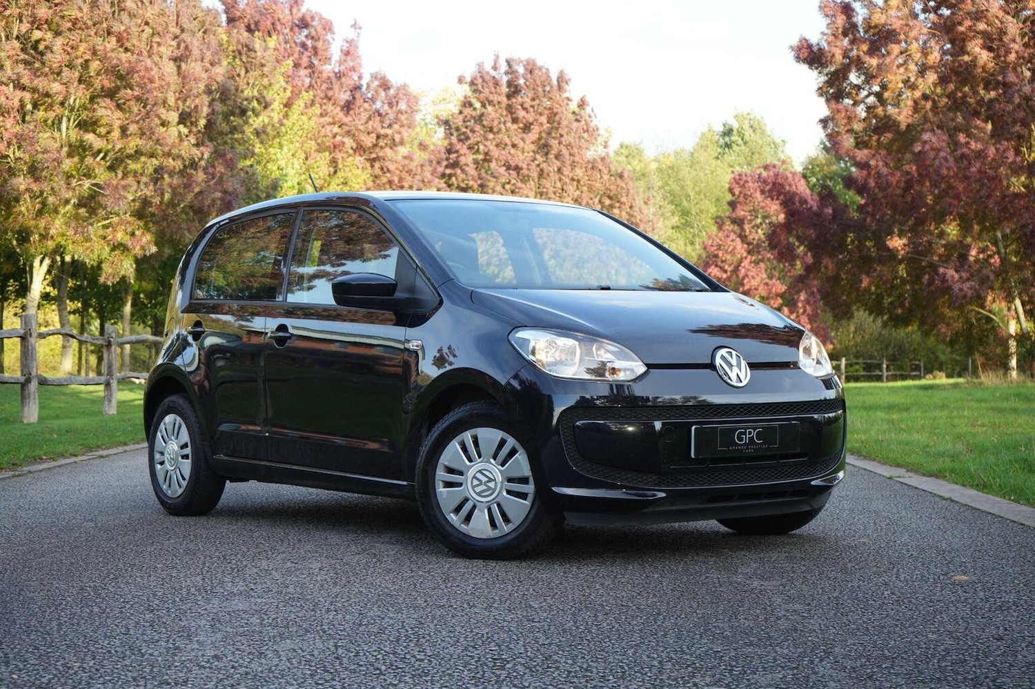 Used Volkswagen up! 2016 for sale - 77154392: Photo 1