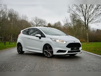 Used Ford Fiesta 2015 for sale - 76963338: Photo
