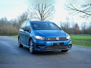 Used Volkswagen Touran 2020 for sale - 76963336: Photo