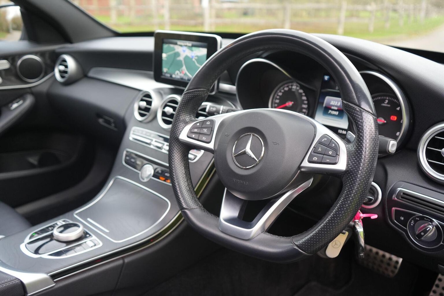 Used Mercedes-Benz C Class 2018 for sale - 76963248: Photo 11