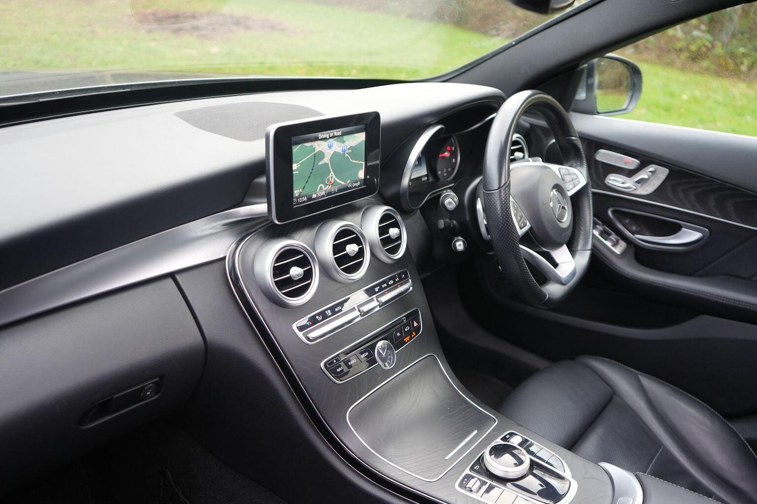 Used Mercedes-Benz C Class 2018 for sale - 76963248: Photo 12