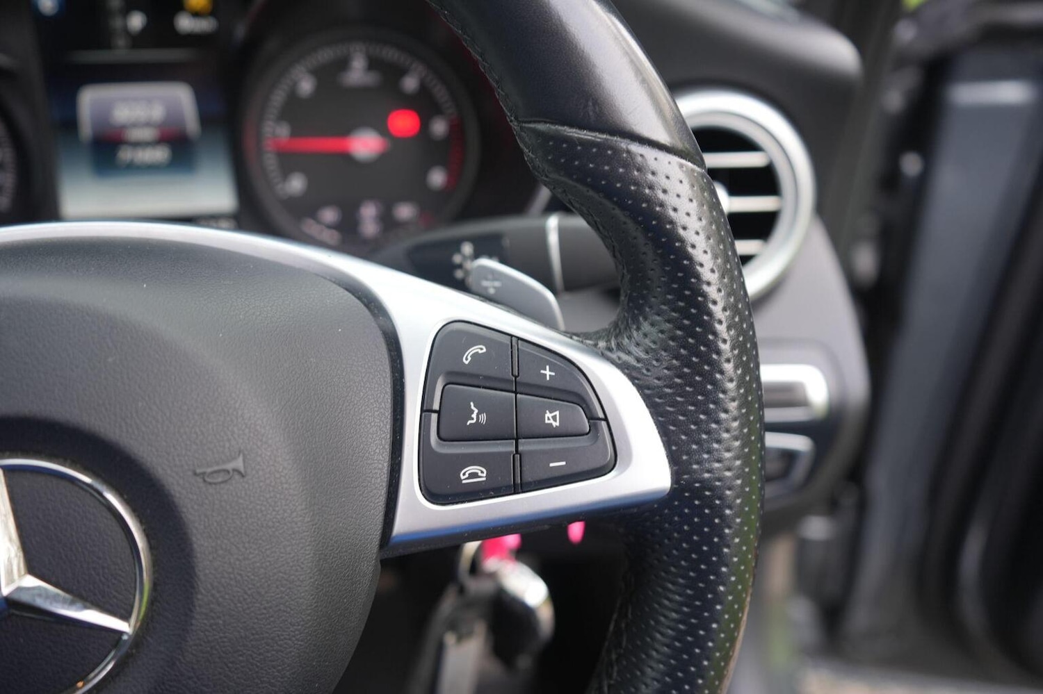 Used Mercedes-Benz C Class 2018 for sale - 76963248: Photo 28