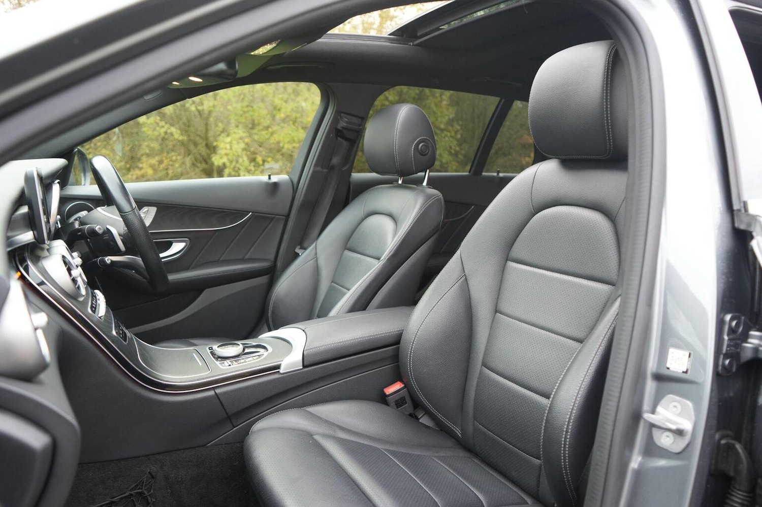 Used Mercedes-Benz C Class 2018 for sale - 76963248: Photo 44