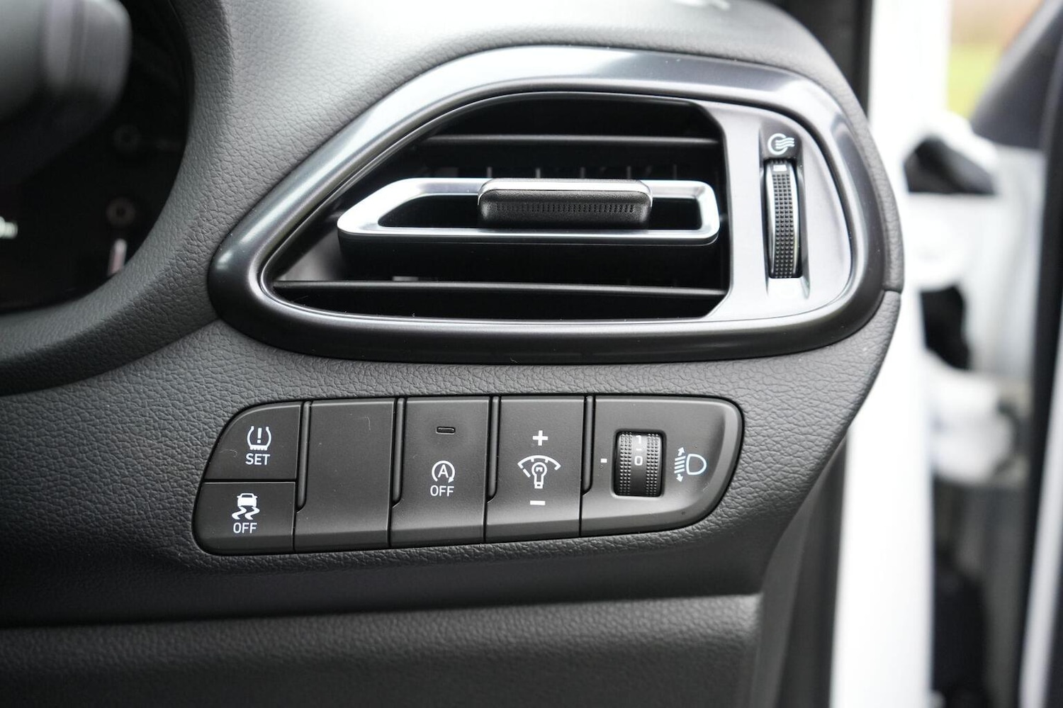 Used Hyundai i30 2023 for sale - 76963343: Photo 26