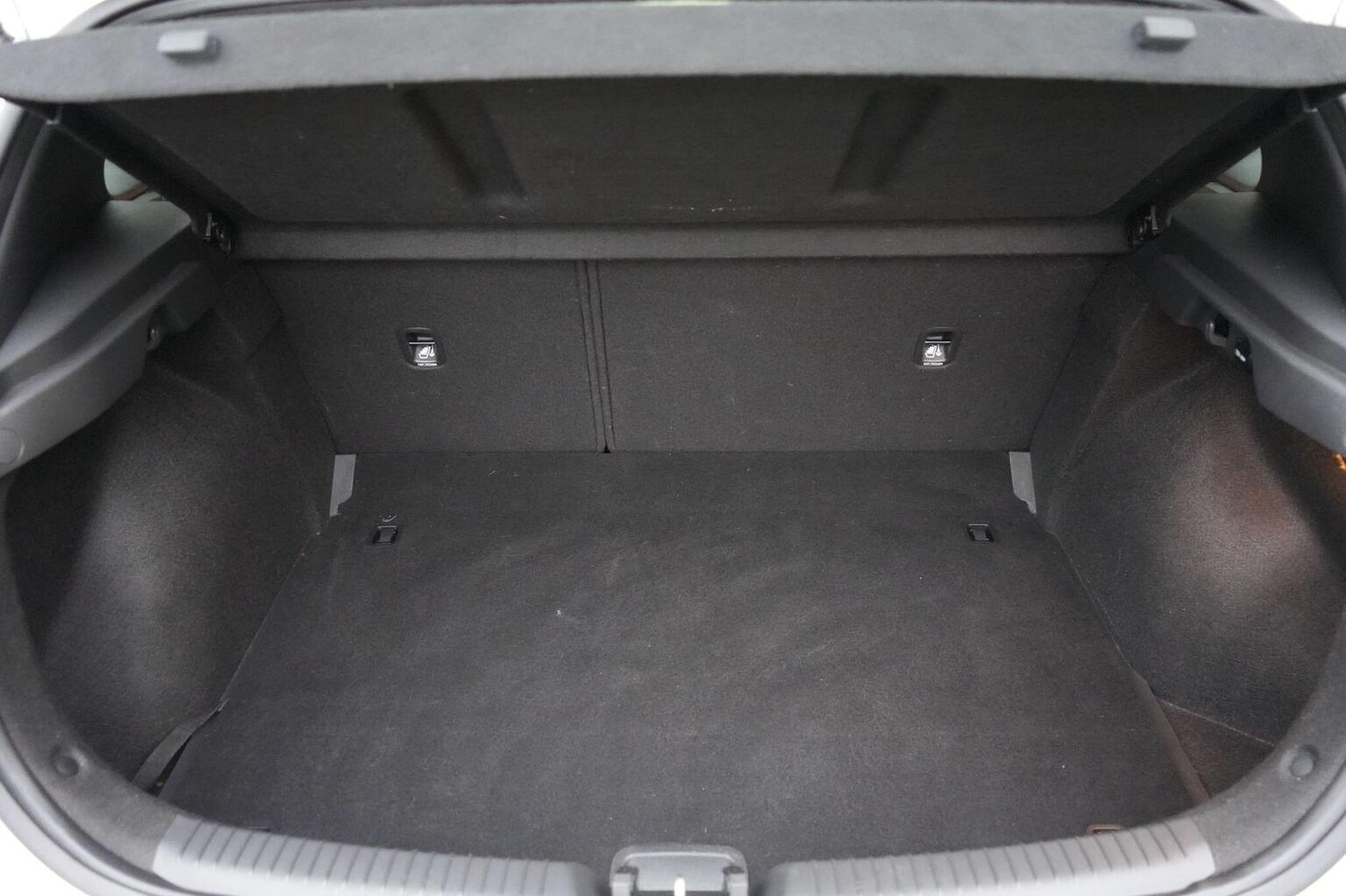 Used Hyundai i30 2023 for sale - 76963343: Photo 45