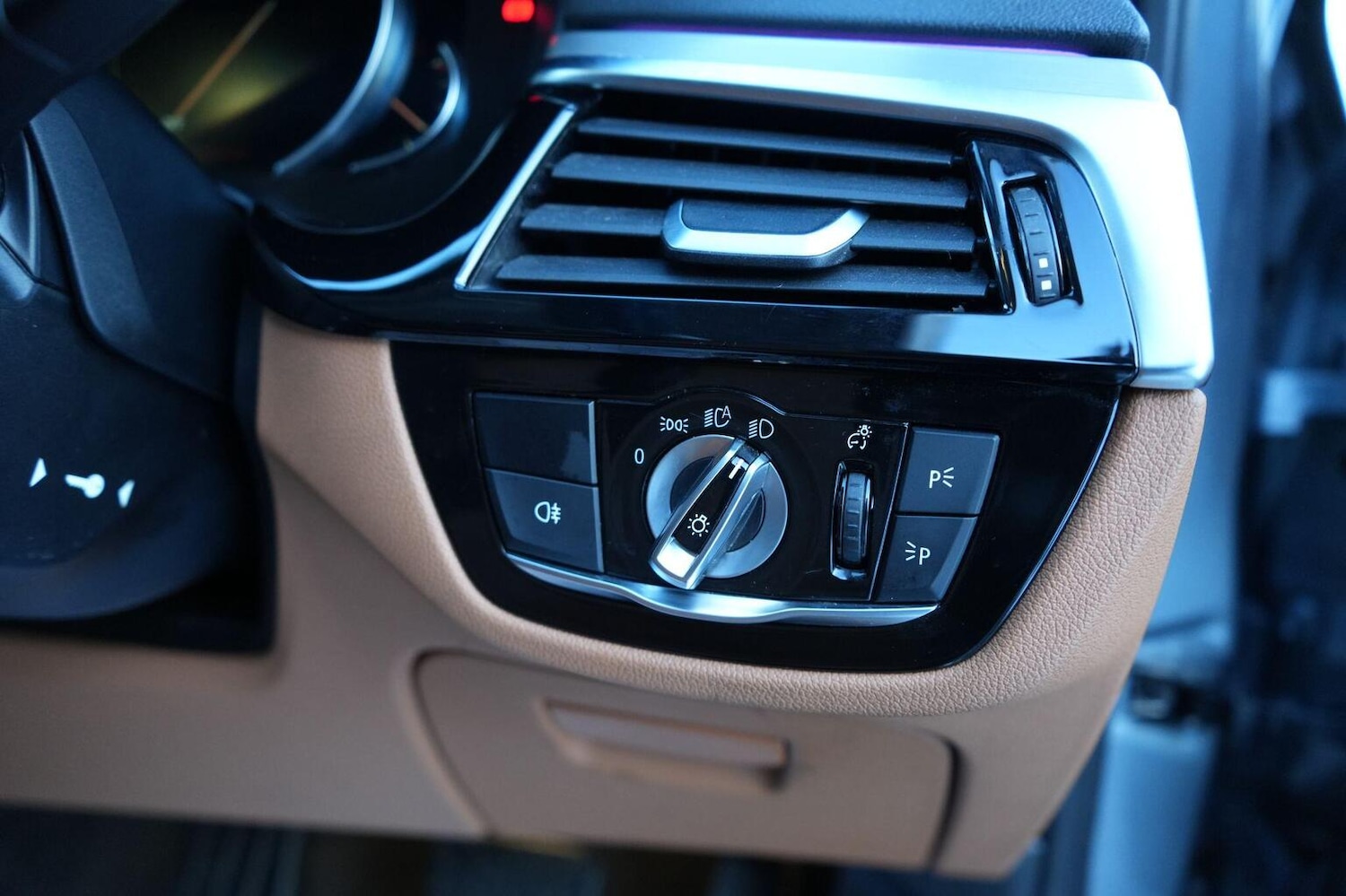 Used BMW 5 Series 2018 for sale - 77162319: Photo 27