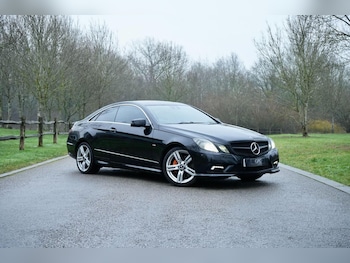 Used Mercedes-Benz E Class 2010 for sale - 77258545: Photo