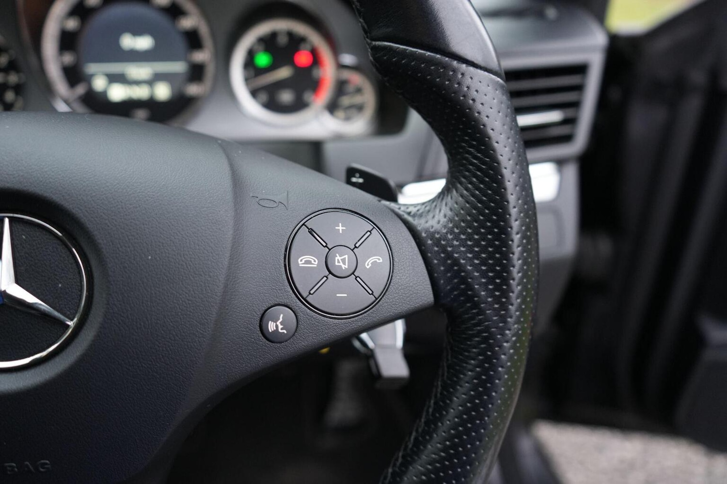 Used Mercedes-Benz E Class 2010 for sale - 77258545: Photo 24