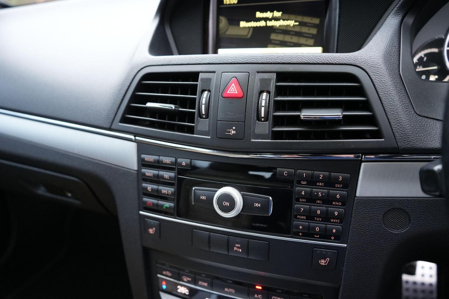 Used Mercedes-Benz E Class 2010 for sale - 77258545: Photo 33