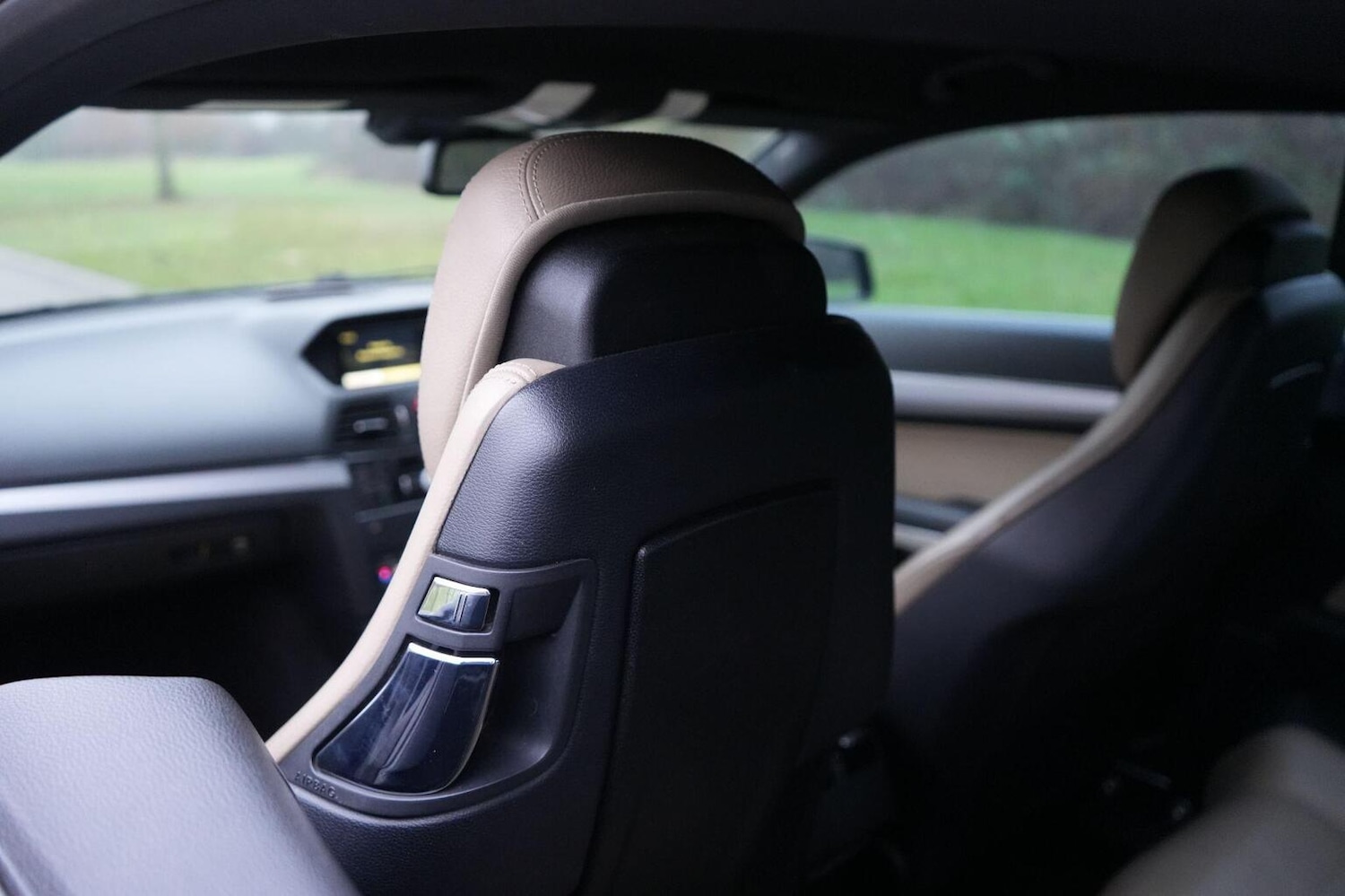 Used Mercedes-Benz E Class 2010 for sale - 77258545: Photo 36