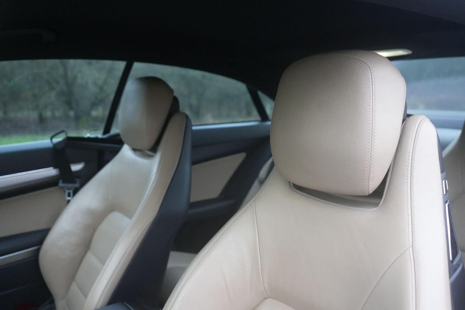 Used Mercedes-Benz E Class 2010 for sale - 77258545: Photo 37