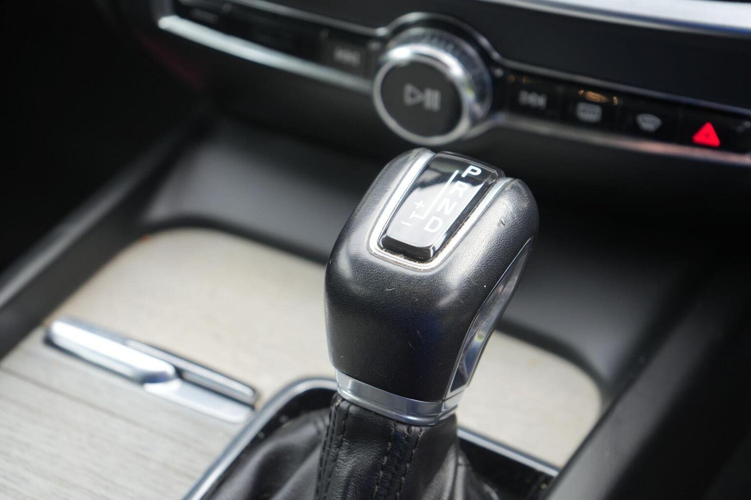 Used Volvo V60 2019 for sale - 76963324: Photo 12