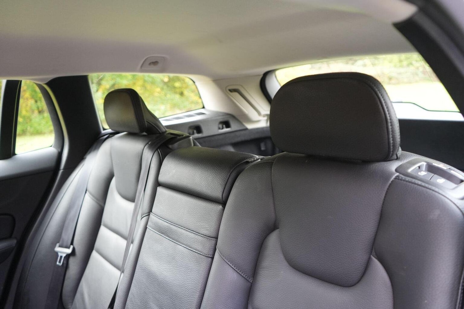 Used Volvo V60 2019 for sale - 76963324: Photo 23