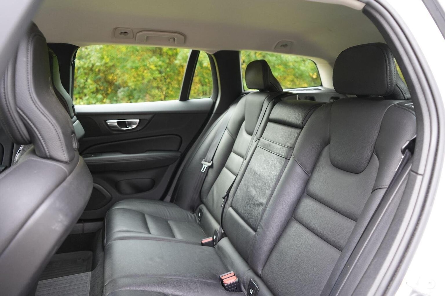 Used Volvo V60 2019 for sale - 76963324: Photo 24