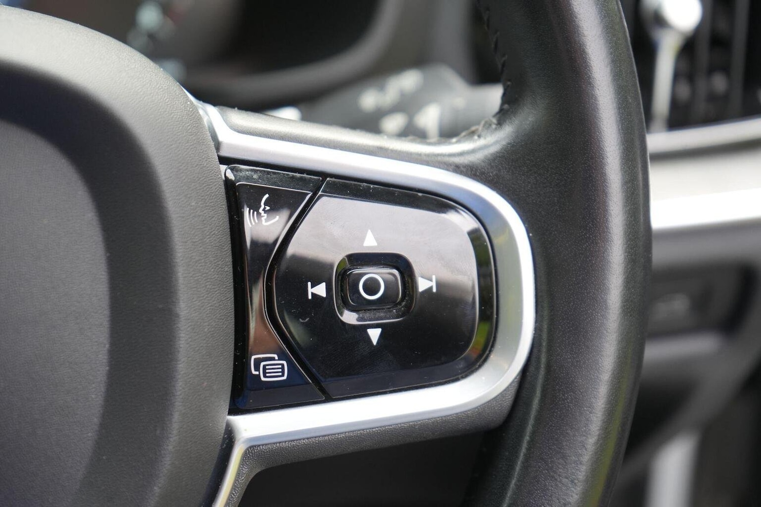 Used Volvo V60 2019 for sale - 76963324: Photo 29