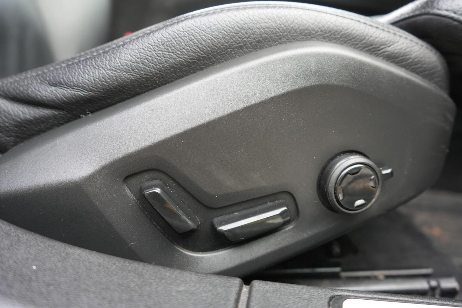 Used Volvo V60 2019 for sale - 76963324: Photo 31