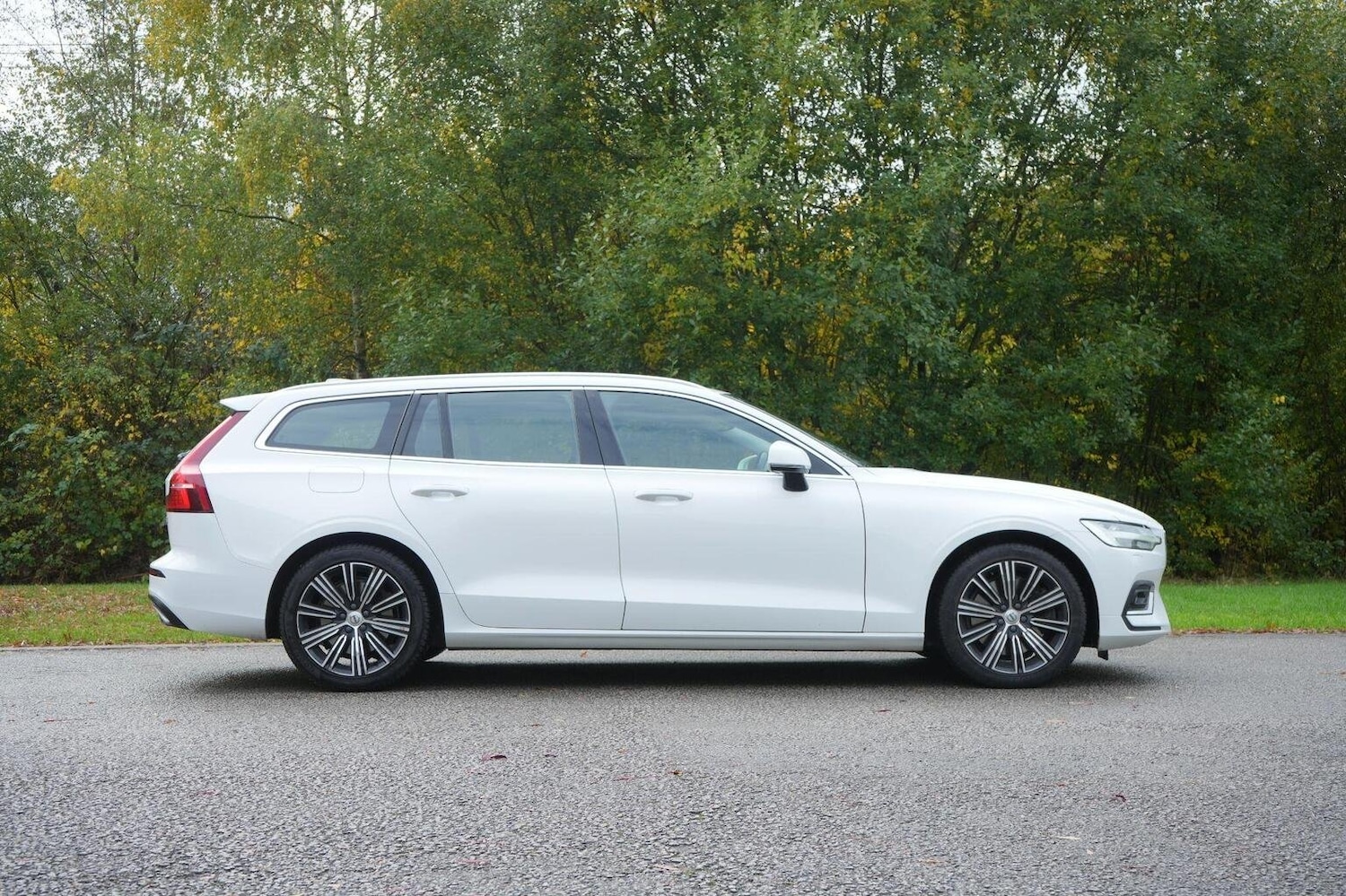 Used Volvo V60 2019 for sale - 76963324: Photo 5