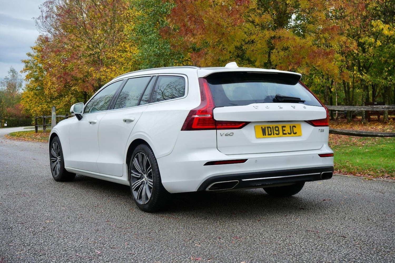 Used Volvo V60 2019 for sale - 76963324: Photo 7