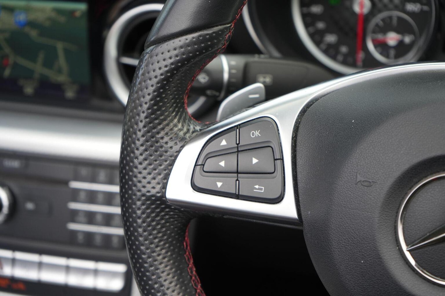 Used Mercedes-Benz SLC 2017 for sale - 77417476: Photo 25